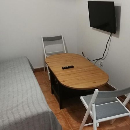 The Clock Apartment Мадрид Екстериор снимка