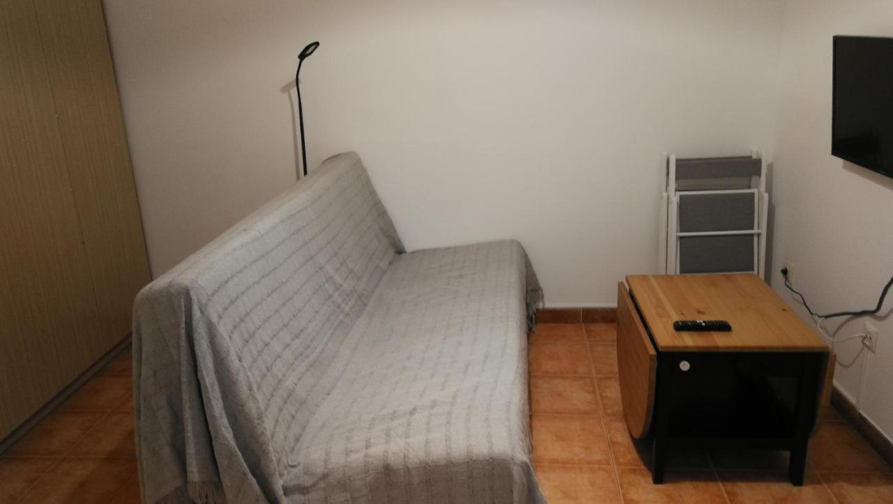 The Clock Apartment Мадрид Екстериор снимка